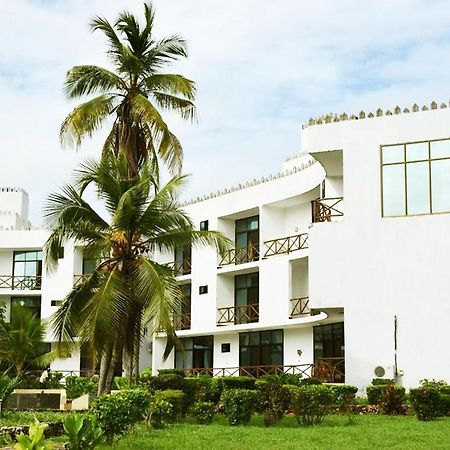 Coconut Tree Village Beach Resort Uroa Esterno foto