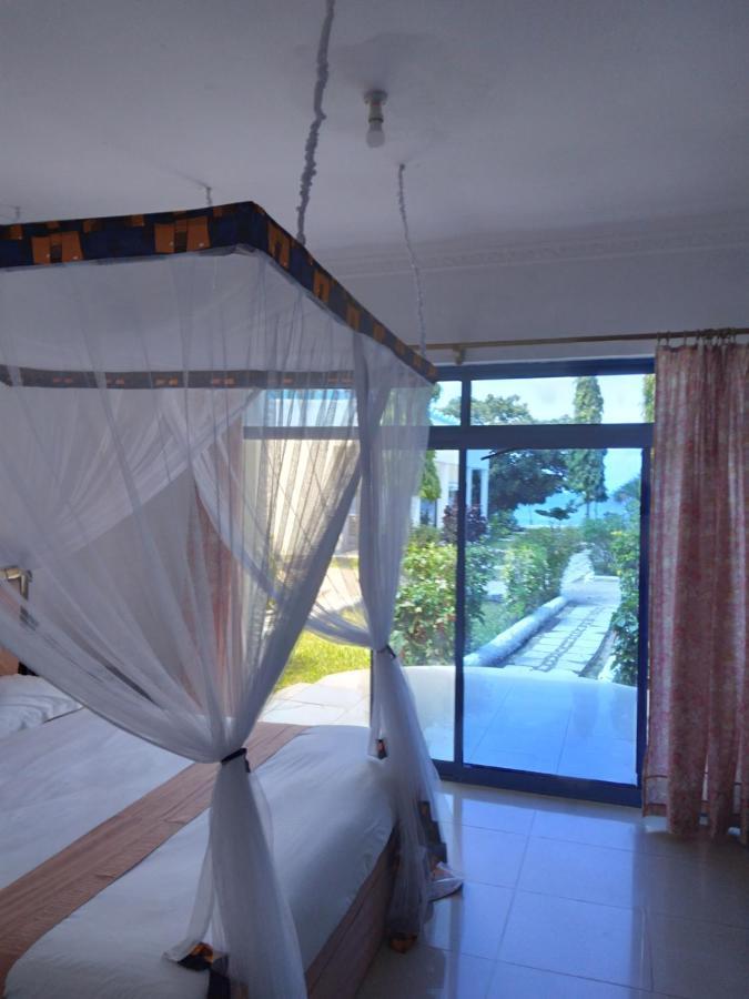 Coconut Tree Village Beach Resort Uroa Esterno foto