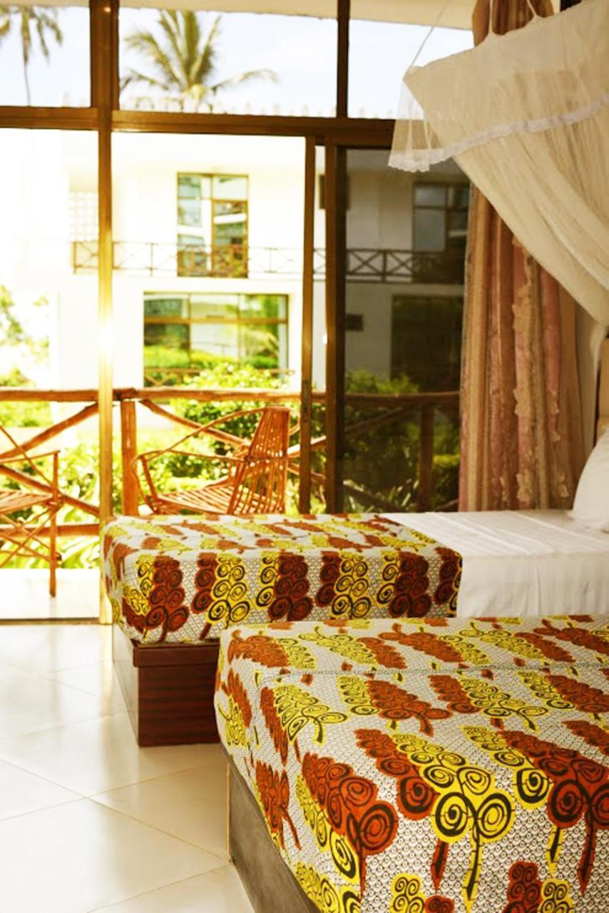 Coconut Tree Village Beach Resort Uroa Esterno foto